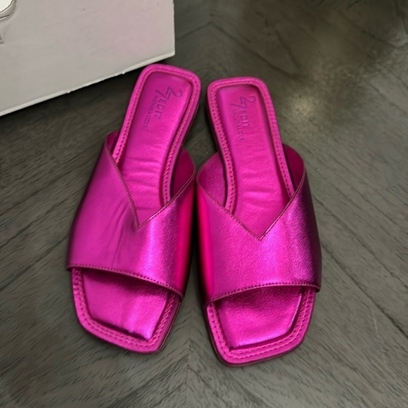 27 EDIT NATURALIZER Zelda Faux Leather Slide Sandal In Orchid Glow - Picture 2 of 5